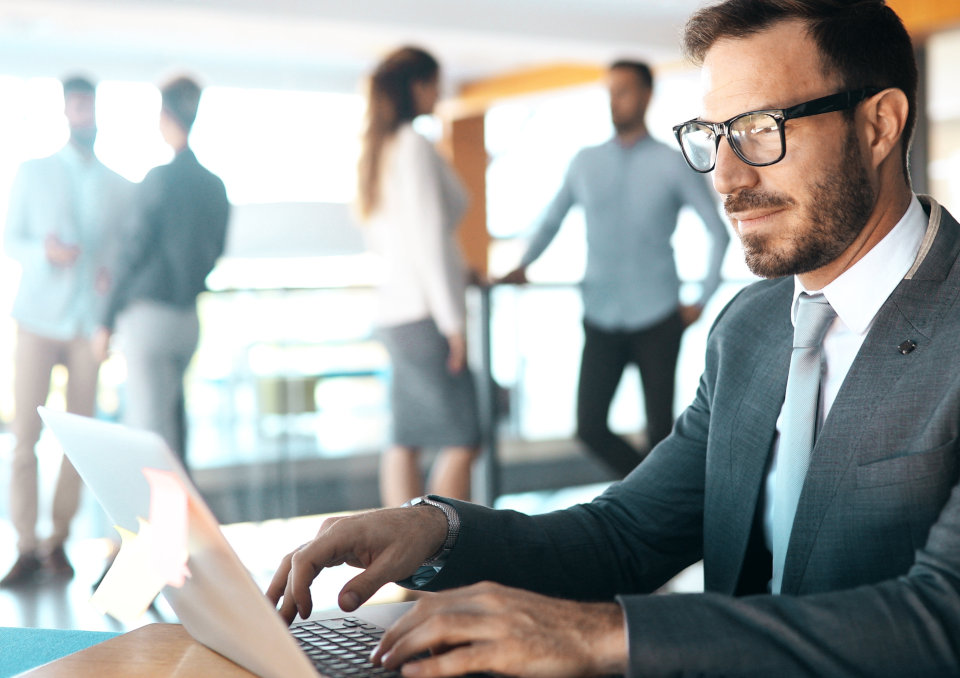 Styl liberalny - charakterystyka, wady i zalety