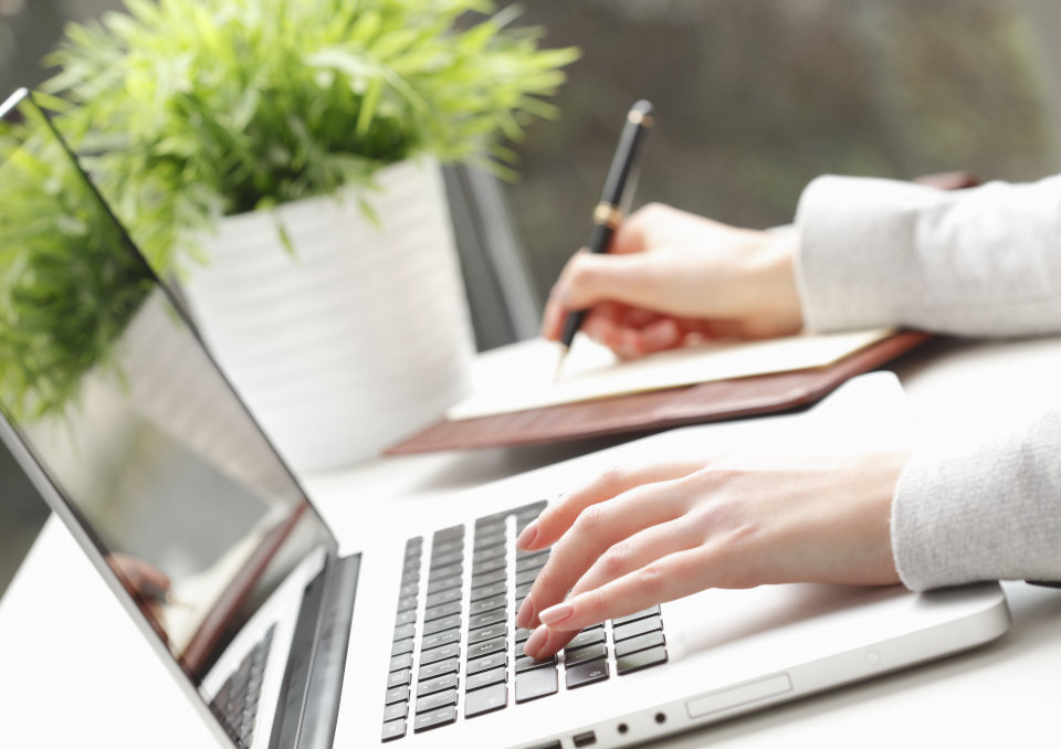 Przepisywanie tekstów - specyfika pracy, wymagania, zarobki