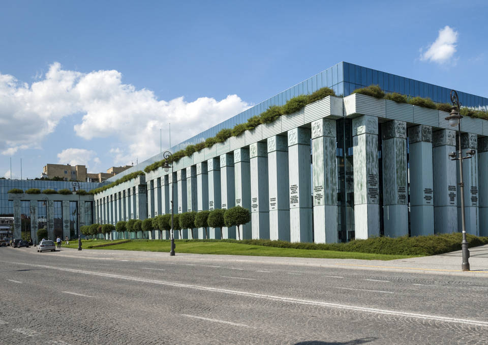 SN: pracodawca odpowiada za nieprofesjonalnie przygotowane wypowiedzenie umowy o pracę