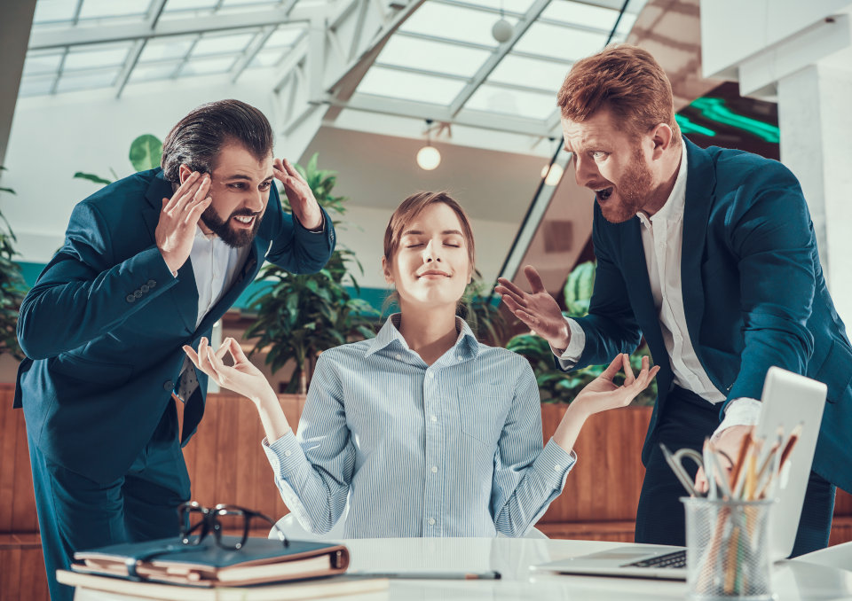Zarządzanie stresem w pracy, czyli jak sobie radzić w trudnych sytuacjach