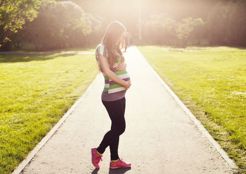 Zwolnienie lekarskie w ciąży - wypłacanie zasiłku